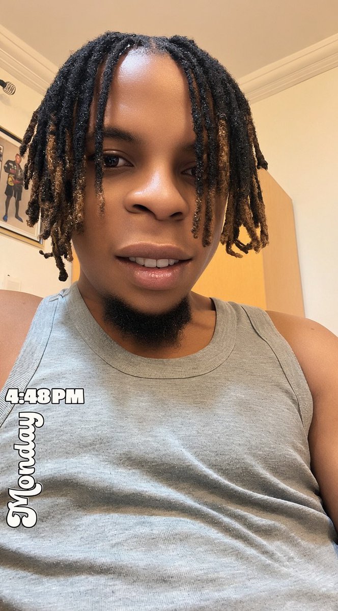 RCoded5's tweet photo. Just an hustler trying to make myself proud https://t.co/dAFDtIYiEc