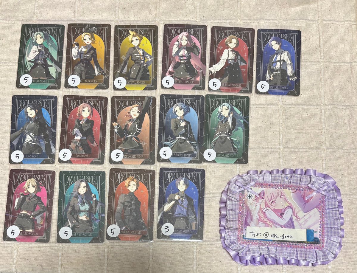 _oshi__goto_'s tweet photo. プロセカ 感謝祭 グリカ グリーティングカード 交換 譲渡 買取 ノーマル 箔押し

求｜100円 or 司 瑞希 愛莉 咲希

譲｜画像参照 (左下シール所持枚数)

◎感謝祭1日目取引OK
◎N→譲渡>交換、箔押し→交換優先
◎交換は手渡し優先

⤵︎ https://t.co/gnIOXZ9noJ