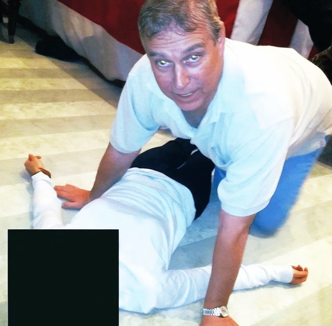 Britain_People's tweet photo. 🔴And just like that… everybody stopped talking about the #Epstein Files. https://t.co/aBuIcZs0W1