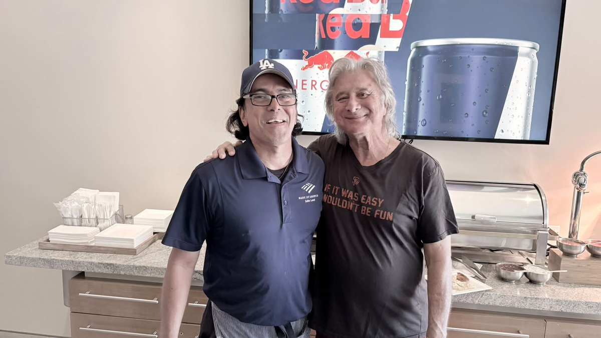 Valkyrie9811's tweet photo. Steve spotted yesterday! https://t.co/ZWSm5mOMDt