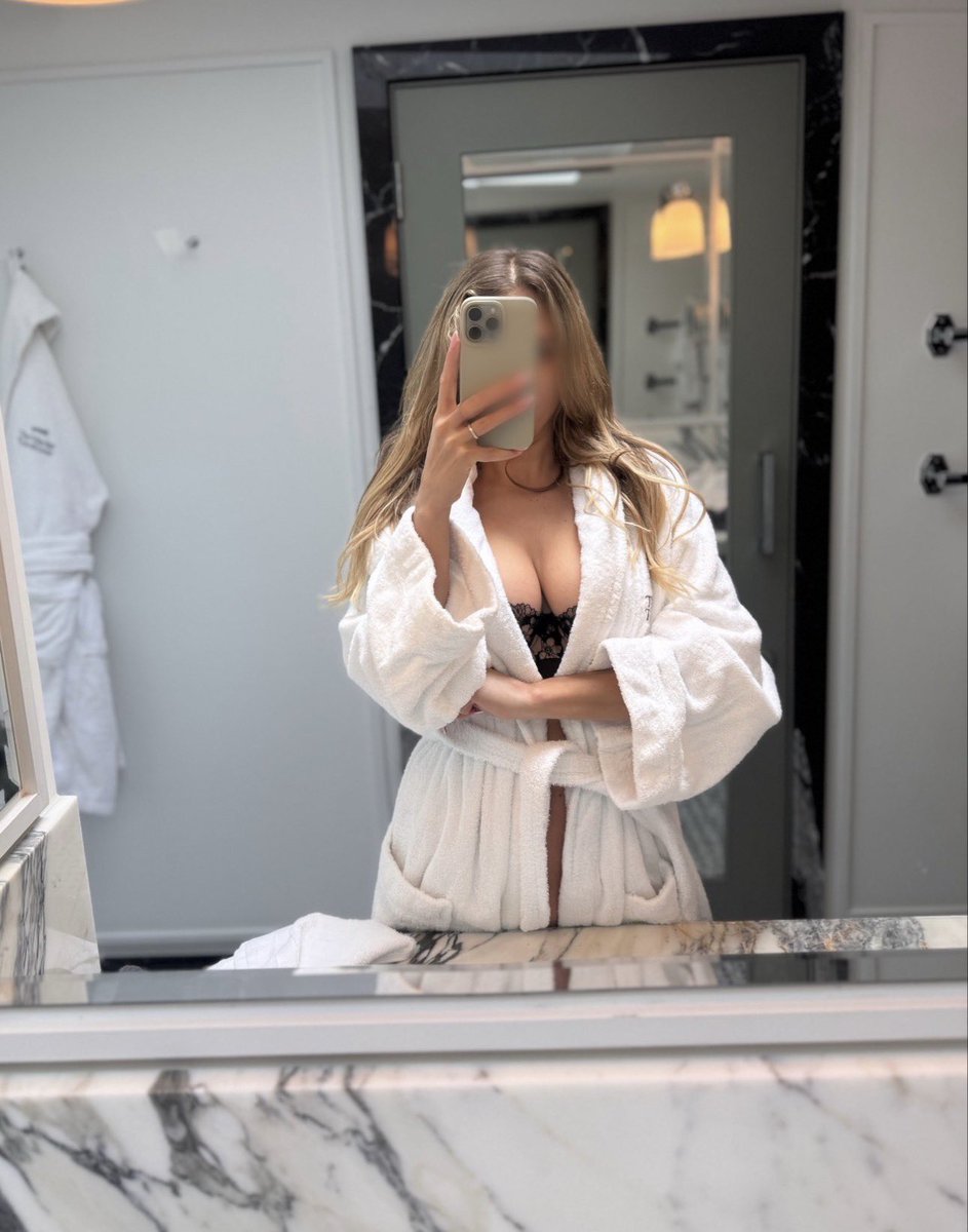 BanuAlkan06's tweet photo. Günaydın 💋 https://t.co/RdIq2YtOBf