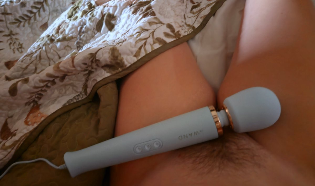 GoldenClover99's tweet photo. Playing with my magic wand today... I think it’s already casting a spell on you. ✨🩵

What should my next request be? 😉

#MagicWand #LightBlue #CastASpell https://t.co/Cle9sT4qEF