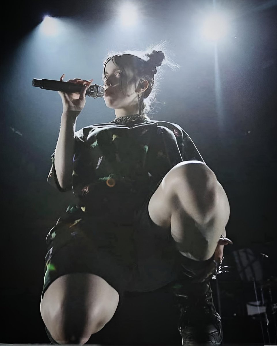 imhardAF_17's tweet photo. Imagine sucking on Billie's sweaty pussy after watching those legs bounce in concert... 🍑💦🪷
.
.
.
#BillieEilish #newpost #fyp #whitegirl #mommybillie #tittygirl #views #lookthis #viralpost #edits #nsfwtw #followme #blondegirl #massive #bigass #deepfake #BillieGooners https://t.co/BaUMWrICjB