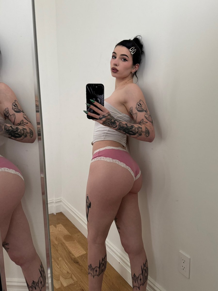 notlems's tweet photo. mirror mirror https://t.co/hqQCVes8Wu