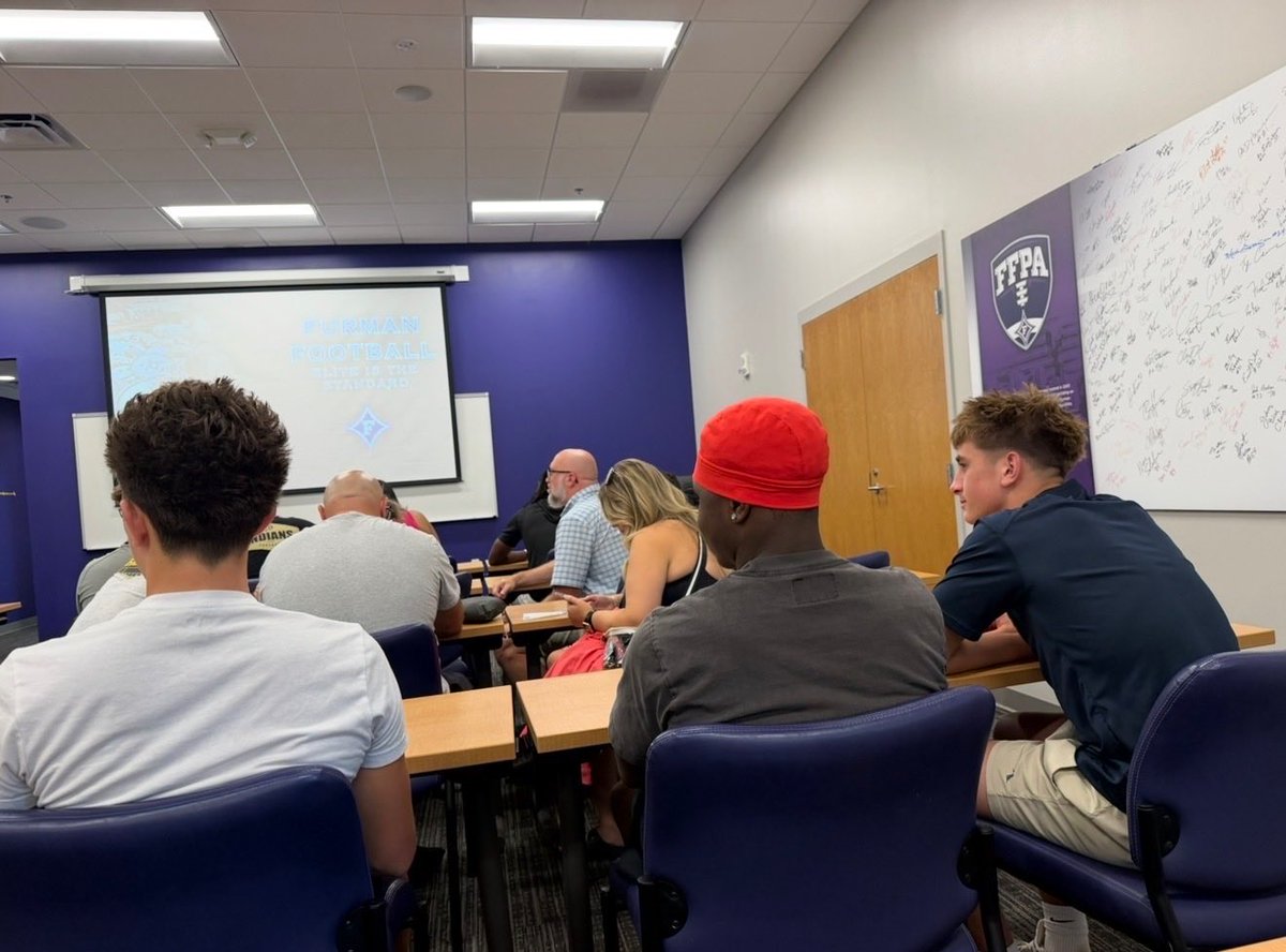 Cjmohm's tweet photo. Had a great time @PaladinFootball. Thanks @CoachColder for the invite. looking forward to making a connection. @EGJAMFB, @Coach_Medici, @Coach__Sides, @EGWarriorFB @CoachClay_CLT @DrewDudzik @CoachParks84 @CoachMattPearce @CoachDanCasey @pepman704 @PrepRedzoneNC @QBHitList https://t.co/GbYqBixqtN