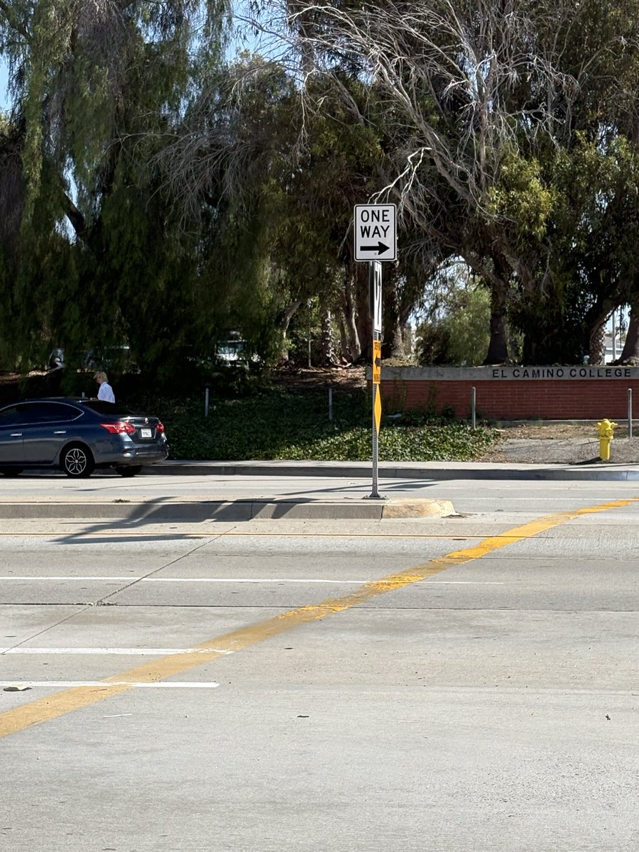 tulsiread's tweet photo. 🎬 FILMING ON CAMPUS: A student actor in uniform for Daniel’s new project jaywalked across Redondo Beach Boulevard and Stadium Way after leaving Lot H.
As he crossed the street, a car pulled over and called out, “Hey, watch where you’re going.”
#ECCUnion #ElCaminoCollege https://t.co/kOnQhLNvkJ