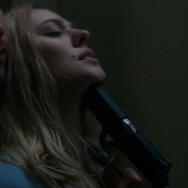 1mn0tdaredevil's tweet photo. dude, even bullseye didn't had a finger on a trigger of a gun when he held that old lady hostage, and judging by indicator it's LOADED https://t.co/WKkL2nqiP1