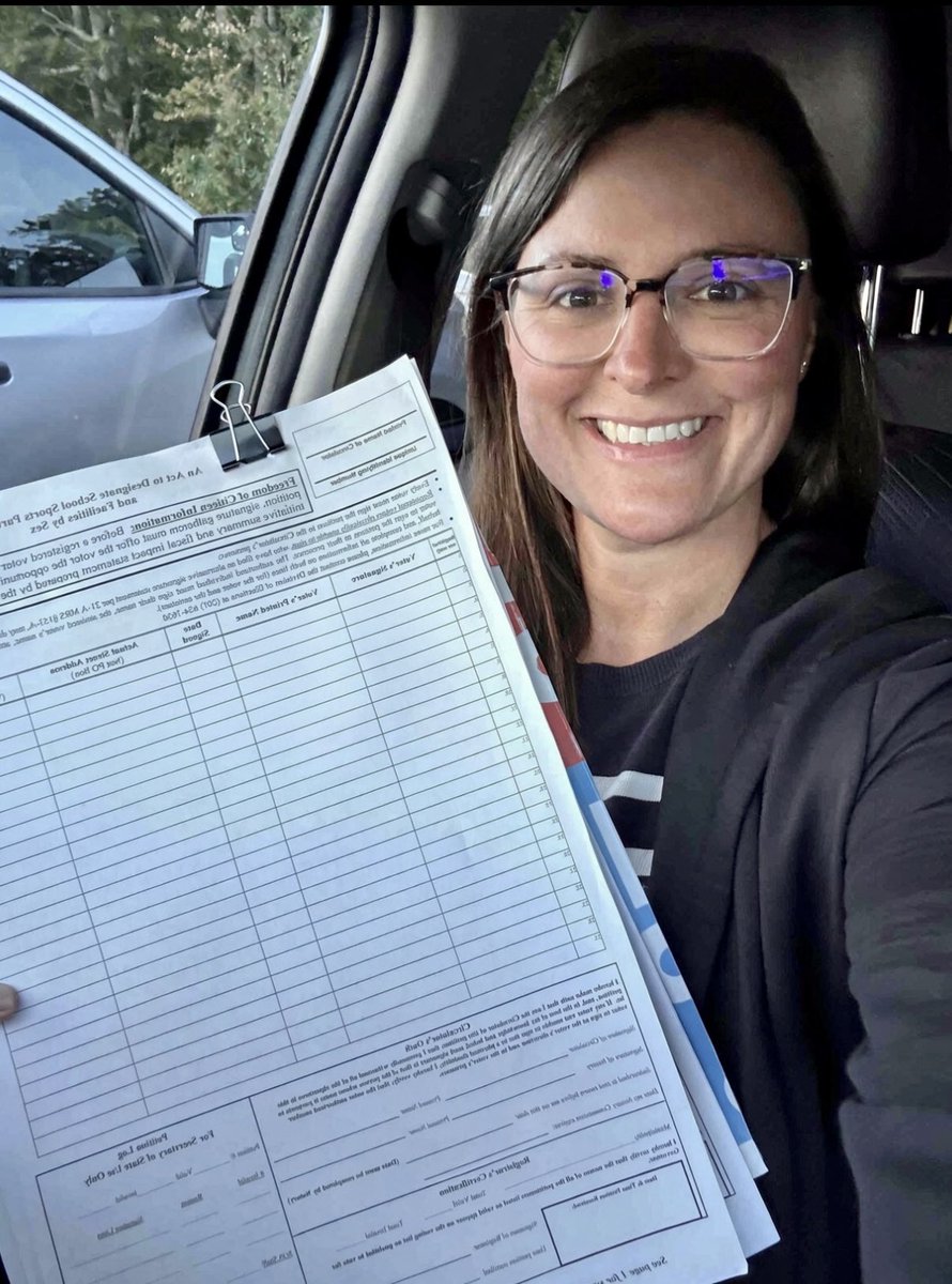 MaineGirlDads's tweet photo. “I now see the sheer amount of cowardly men; they’re sitting at their daughter’s soccer practice &amp; won’t sign a petition that says their girls deserve female-only spaces &amp; sports!”

-Observation of a hero mom collecting signatures today in Freeport, ME

Come on, Dads. BE BRAVER! https://t.co/jsnsucw5ZC