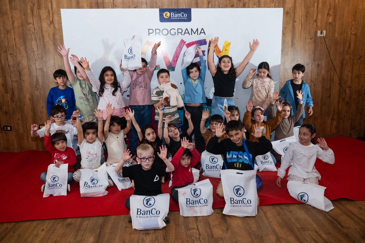 BancodeCtes's tweet photo. 🎬✨ ¡Reto cumplido y planazo ganado!

El curso 2° A de United World School fue el gran ganador de UN PLANAZO PARA TU CURSO del reto de #YoBanCoElCine 🙌

Y en el Día del Estudiante llegó el momento de disfrutar el premio: cine, amigos y una jornada para compartir y celebrar juntos 🍿🎥

¡Felicitaciones! 🌸