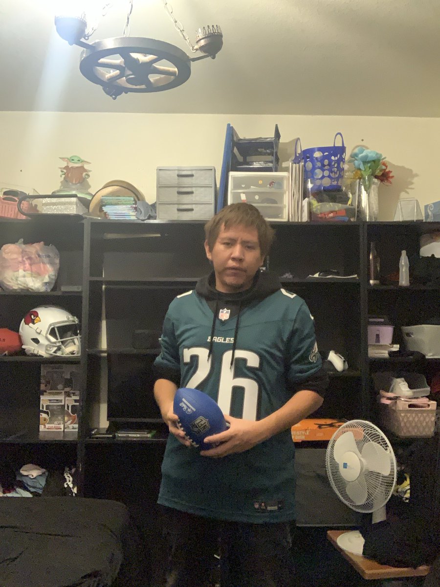 lesserbat117's tweet photo. My Eagles 🦅 won 2-0 babyyyy 🏈💯
#FlyEaglesFly #NFL #Week2 https://t.co/TYj5M2JHCx