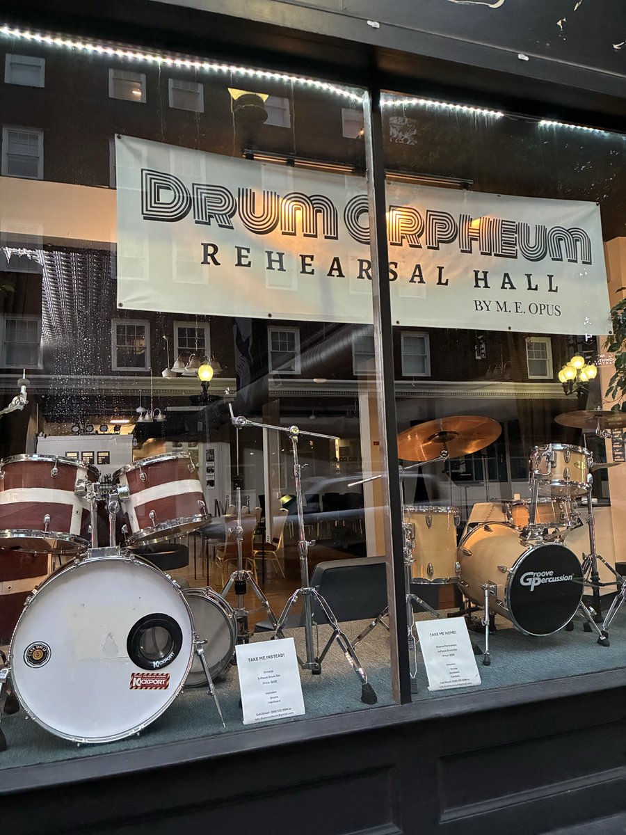 jack_jackharvey's tweet photo. 🎶🎸🎵🎤🎵

Street performing at my favorite Martinsburg Wv spot!!
Grateful for another day!!
Have a wonderful evening!! https://t.co/4fY0hwoANR