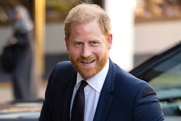 RoyalBrief's tweet photo. Prince Harry made his third public appearance at the WellChild Awards  since returning to the U.K.
The Duke of Sussex stepped out for the  Awards in London on Monday, Sept. 21
The event is a regular appearance for Harry, who has been a patron of WellChild since 2007 https://t.co/QDcSa12tZq