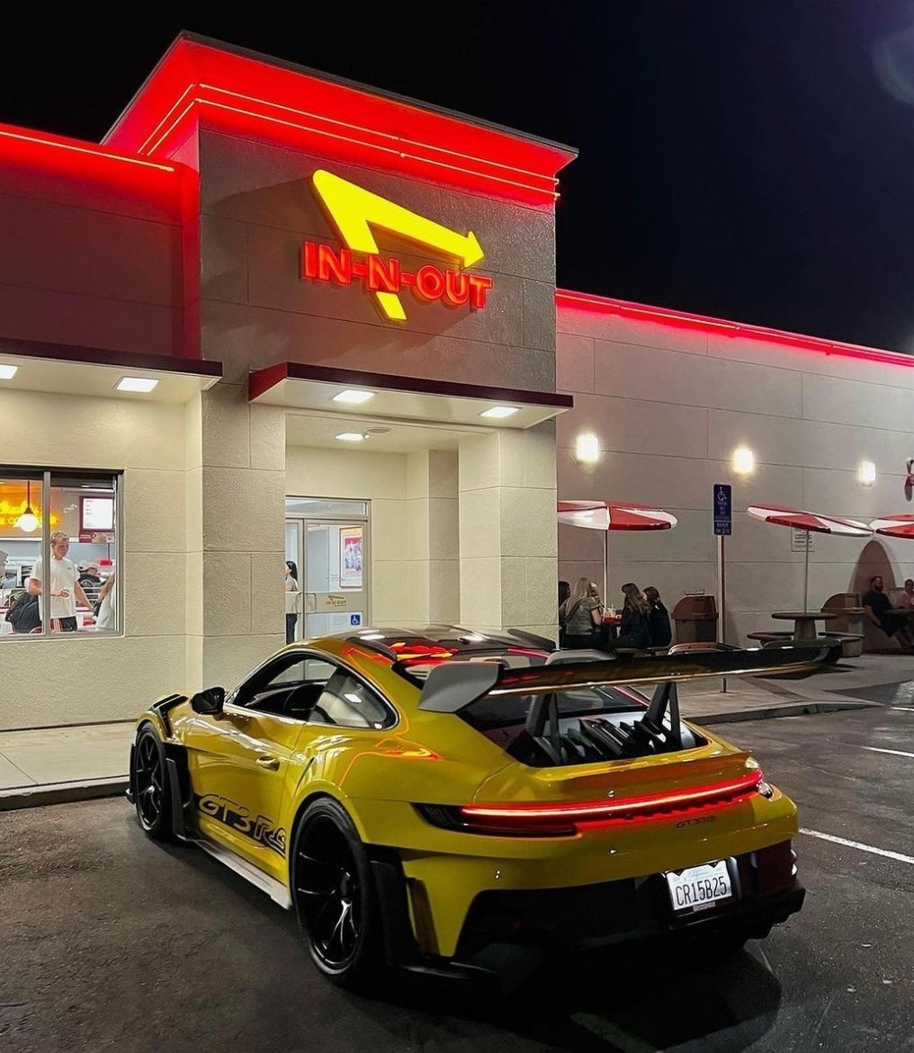 autoass's tweet photo. Porsche 911 GT3 RS https://t.co/JAAFHTxQQ1