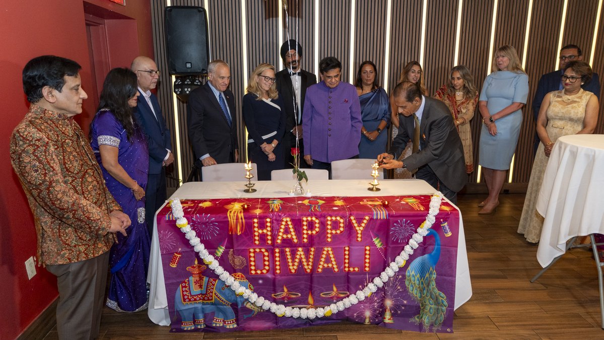 NYSComptroller's tweet photo. Wonderful to celebrate the vibrant World’s Fair Diwali &amp; Navaratri Festival on Long Island. Thank you to Dr. Sumita SenGupta and the Arts4All Foundation for their continued work to bring people together and empower communities across the state. https://t.co/IptU5geePh