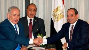 a8nuz's tweet photo. @tamtam_egy نسيتي قصه تهريب اسلحه من مصر لاسرائيل؟
ولا ابو كرش السيسي يوم يقول لشعب اسرائيل لا سلام بالقوه🥺 يعني بليز لا تفتحونا أنا وشعبي هي طبعنا معكم وعملنا اللي بدكم ياه https://t.co/gcnbCQI94y