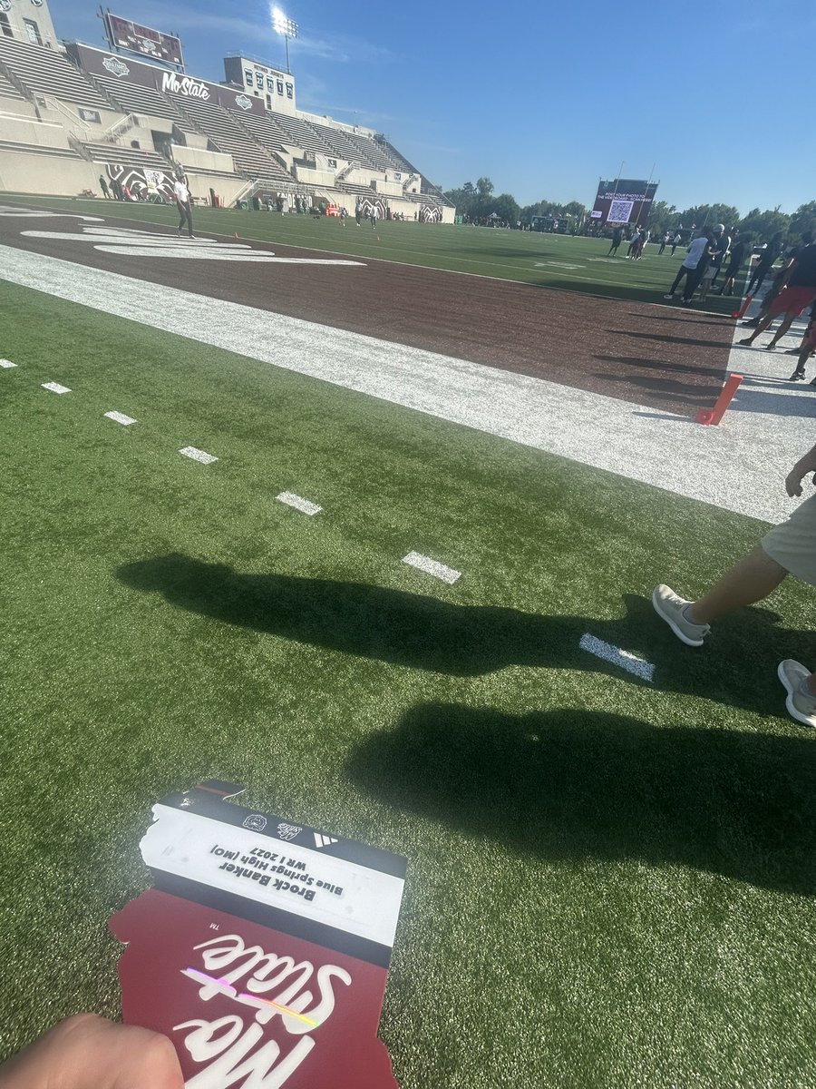 brock_bank04's tweet photo. Had a great game day visit at @MoStateFootball ! Thank you @JaySaff85 for the invite! 
@JJPaul53 @CoachPum @CoachM_Dunn @CoachCala @CoachJayWalker @PrepRedzoneMO @JPRockMO @CoachCaseyWoods https://t.co/7ky0Ru1QzH