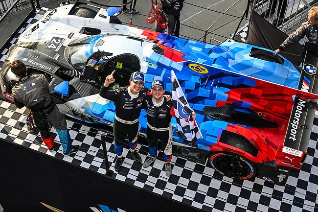 VincentJBruins's tweet photo. Sheldon van der Linde overtook Earl Bamber in a brilliant fight for the lead in the closing stages of the TireRack·com Battle On The Bricks at Indianapolis, and he and Dries Vanthoor grabbed a maiden overall victory in IMSA for BMW M Team WRT.
📸 IMSA | #IMSA #BattleOnTheBricks https://t.co/ZA2bAuqCTd