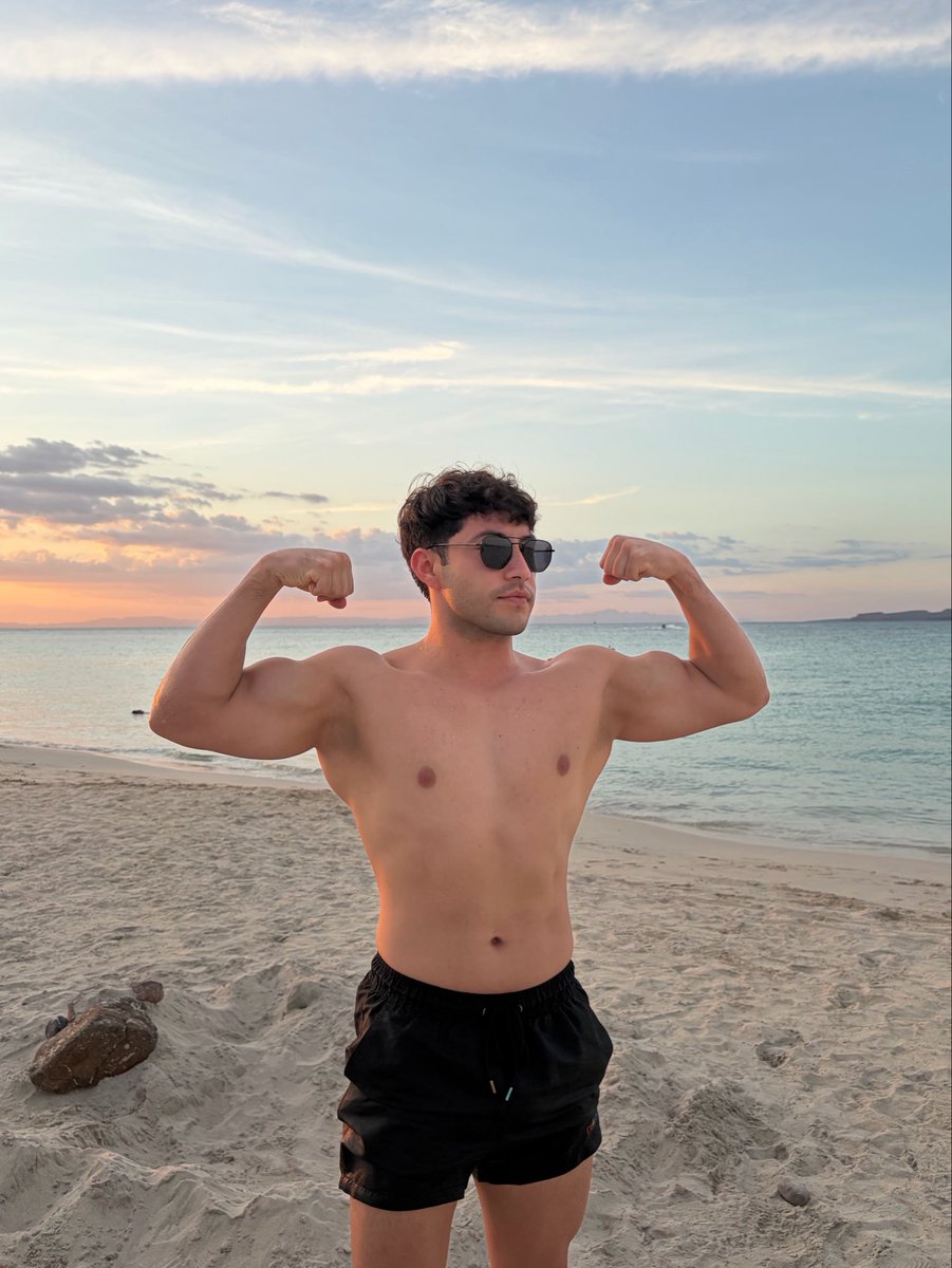 danieljimenezx1's tweet photo. 🏖️🌊 https://t.co/09o8VzqQND