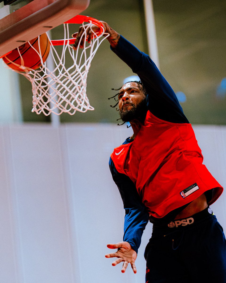 LAClippers's tweet photo. One month away from Clippers basketball ⏳

📍 Kaiser Permanente Training Center https://t.co/yMF15Vn397