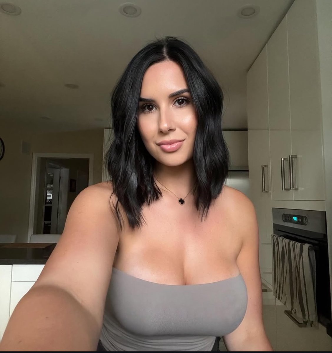 Spicymormon36's tweet photo. Exposing this cucks slutty ex👿 What would you do to her? #ex #expose #titts #slut

Dm your sluts to be exposed https://t.co/UeS2nDwfzZ