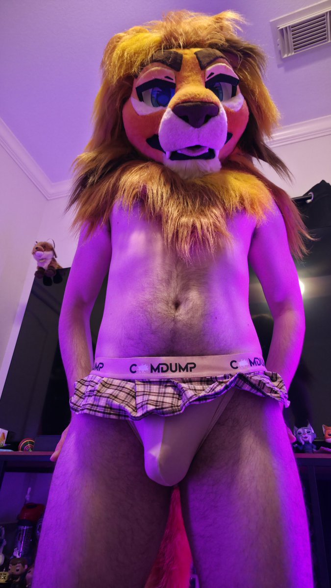 Thicc_TaimaLion's tweet photo. Do you like my skirt :3 https://t.co/wTausNrAB2