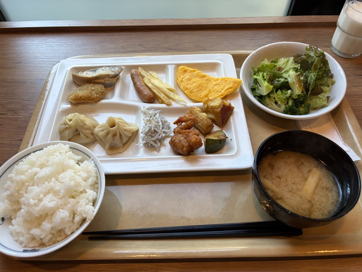 m2025sfc's tweet photo. ルートイン東岸和田の朝食
ビジホの朝食はルートインがいちばん好き https://t.co/1AfFvylLGJ