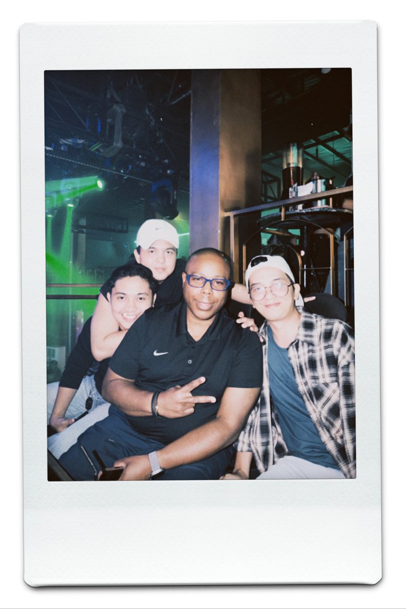kdoteyjr's tweet photo. These guys are always fun to hang out with! Glad we got a few photos together, and yes, the food was as good as it looks. 😄

#GoodFriends #GoodFood #GoodTimes https://t.co/f2mdpRZZv0