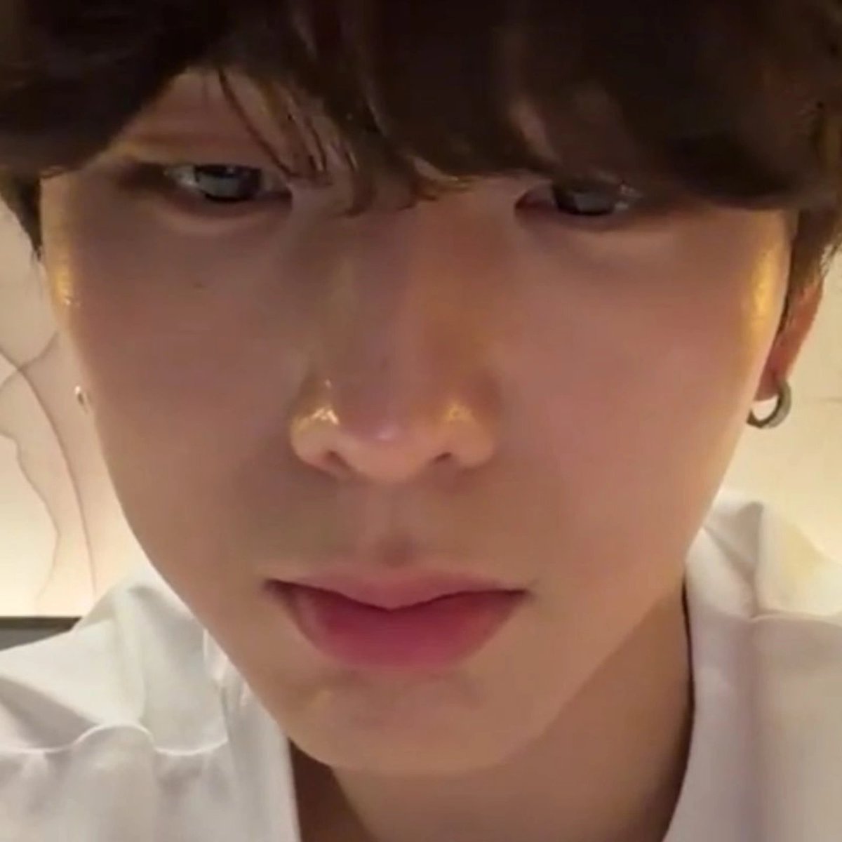 myham_1122's tweet photo. 찐한 건지 말랑한 건지 도통 모르겟네 얼굴을 https://t.co/bk0D3Hz46v