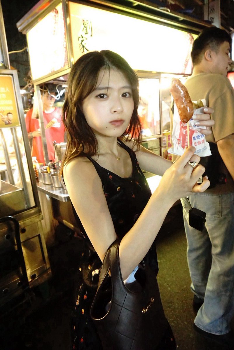 papiyonkun2's tweet photo. 出口夏希さん、理想の彼女過ぎると話題にwww

こんな彼女いたら自己肯定感しか上がらないんよwww https://t.co/z8dNGNfdAR