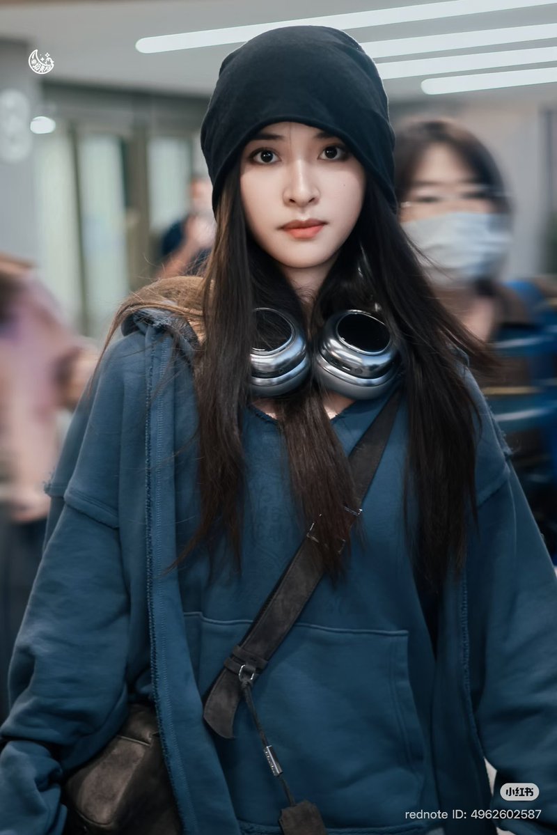 archiveshenyue's tweet photo. Milan arrival 🇮🇹 

MAX MARA FASHION SHOW
#ShenYue #沈月 #MilanFashionWeek #ShenYuexMilanFashionWeek https://t.co/Xl46MtzbvU