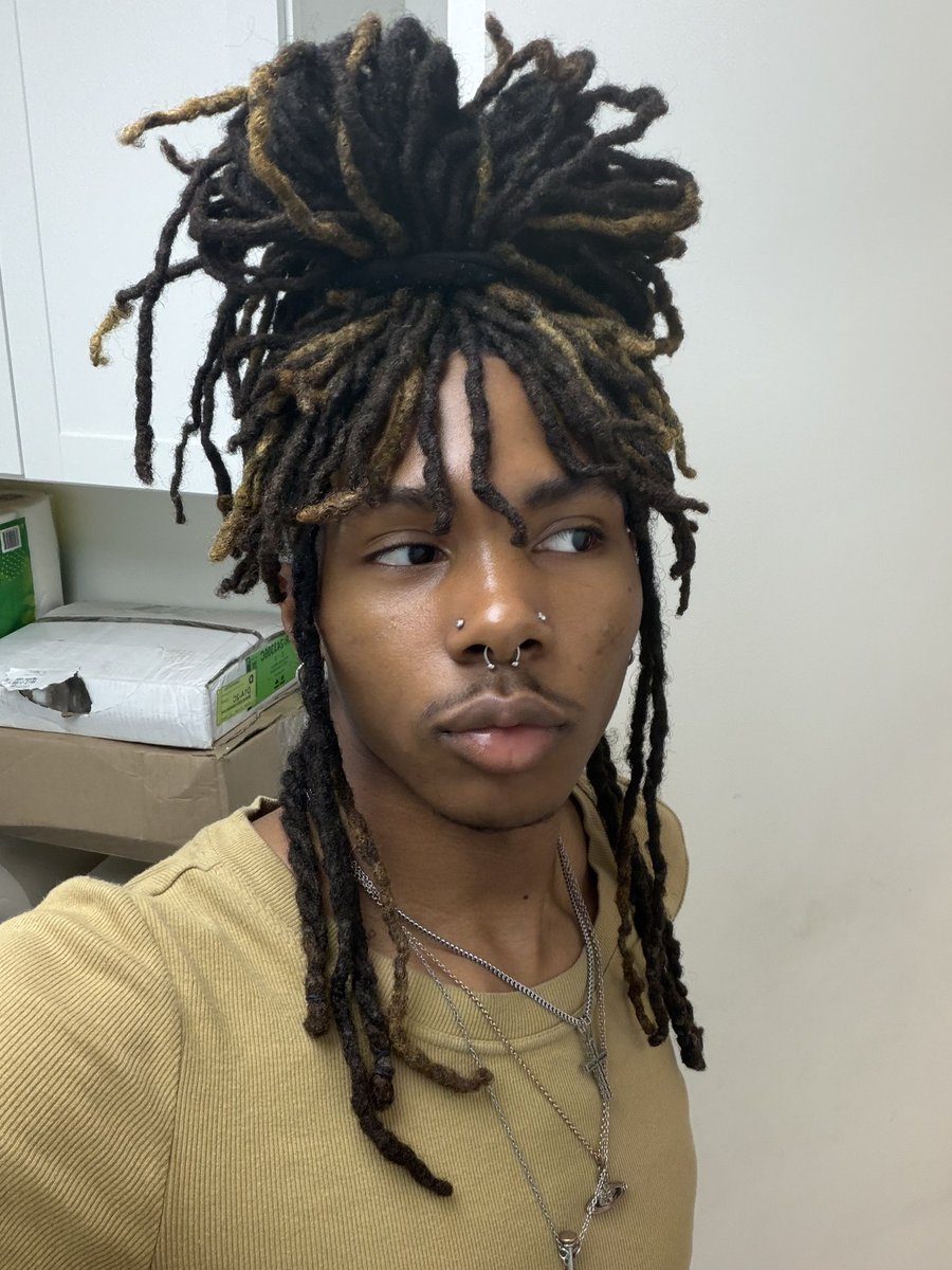 uniquelyhim's tweet photo. https://t.co/rcNPw8Ep1I