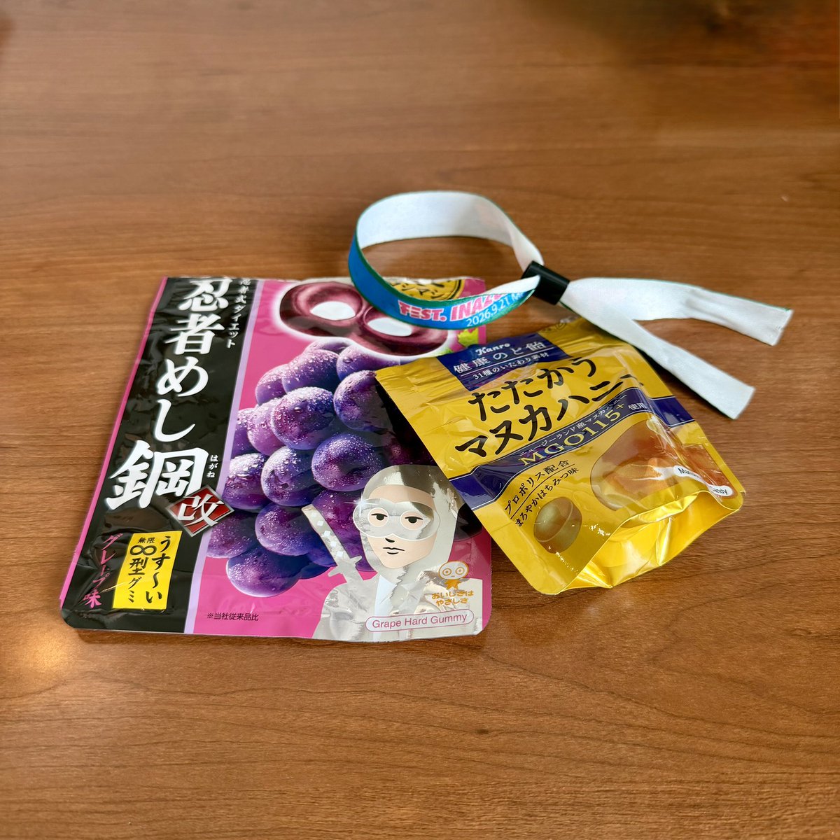 mmasmayu's tweet photo. 昨日のフェストイナズマ最終日
10時からラストまでLIVEエリアで過ごしました！
9時間超、同じ場所で立ちっぱなし
トイレもご飯も食べず、
ラストまで体力持つか心配だったけど、
LIVEが楽しくて 大丈夫でした😆
とはいえお腹は空くのでグミや飴でしのぎました💦

#フェストイナズマ
#西川貴教 https://t.co/DlHPFInfrc