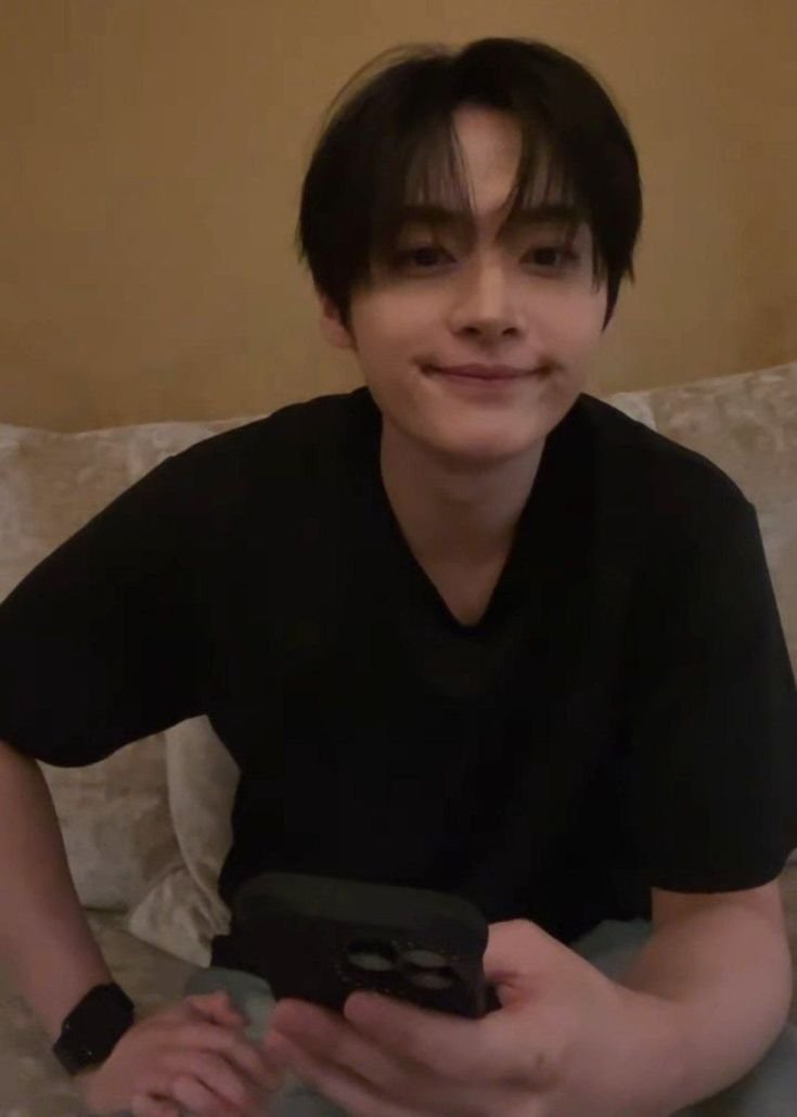 mnhonyy's tweet photo. #staytwt #stantwt #skztwt 
Holi, soy Miel o Mimi!
Busco mutis q les guste skz (Minho biased), bp (Lisa biased) y flasheen confianza !! 
Estoy estudiando ingeniería, me suelo quejar d mi vida, y m encanta snoopy! Tengo 18 y nd eso, siganme quiero amigas stays 😓💗 

dni: -16 https://t.co/0d1J897h7M