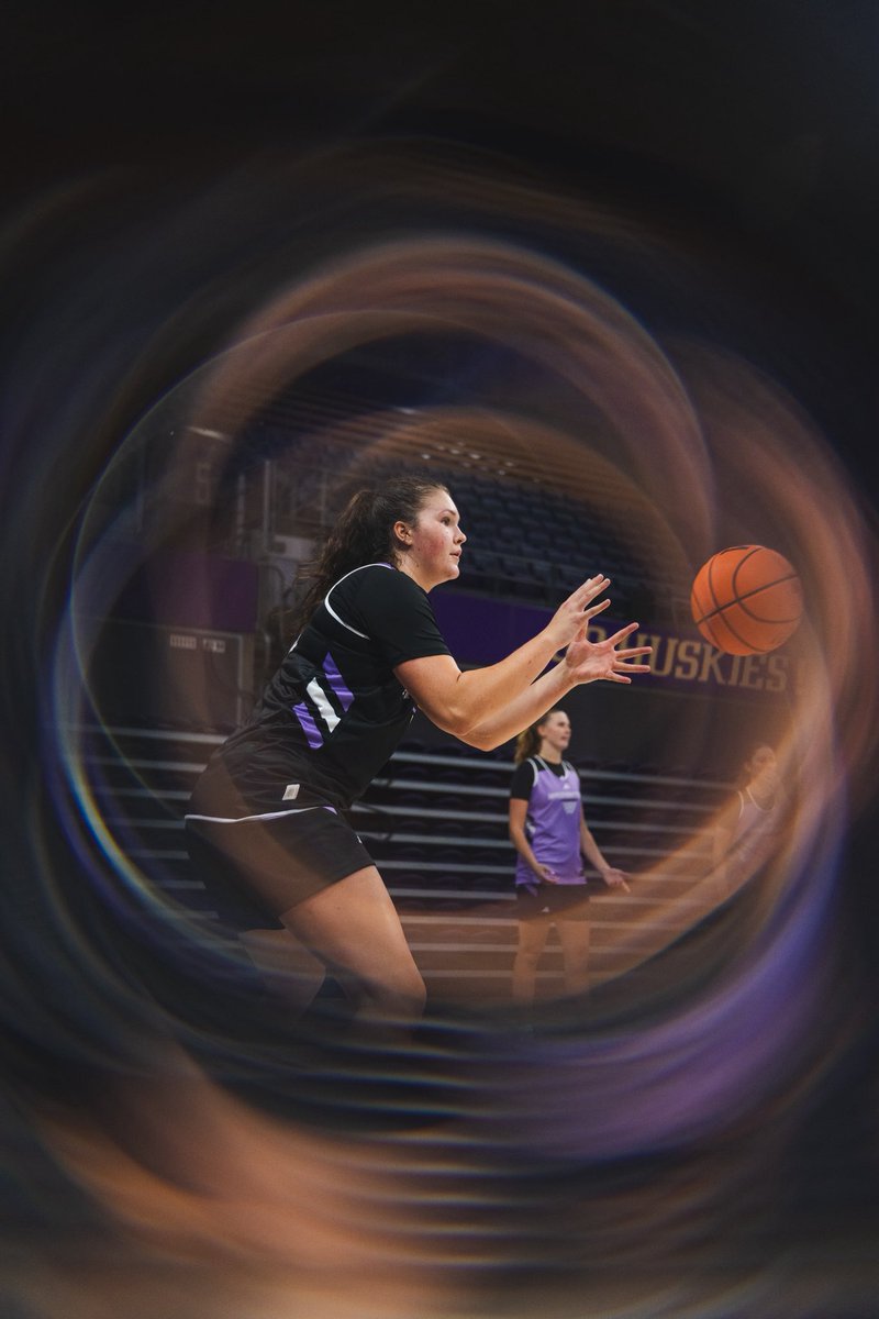 UW_WBB's tweet photo. Join us in wishing a HAPPY BIRTHDAY to Brynn‼️🎉🎂 https://t.co/5HfiAhrcHW