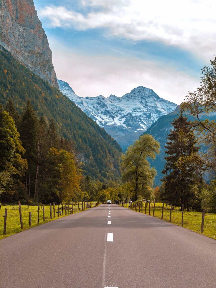 echoesofworld's tweet photo. autumn in switzerland https://t.co/vUrmHe9Y4d