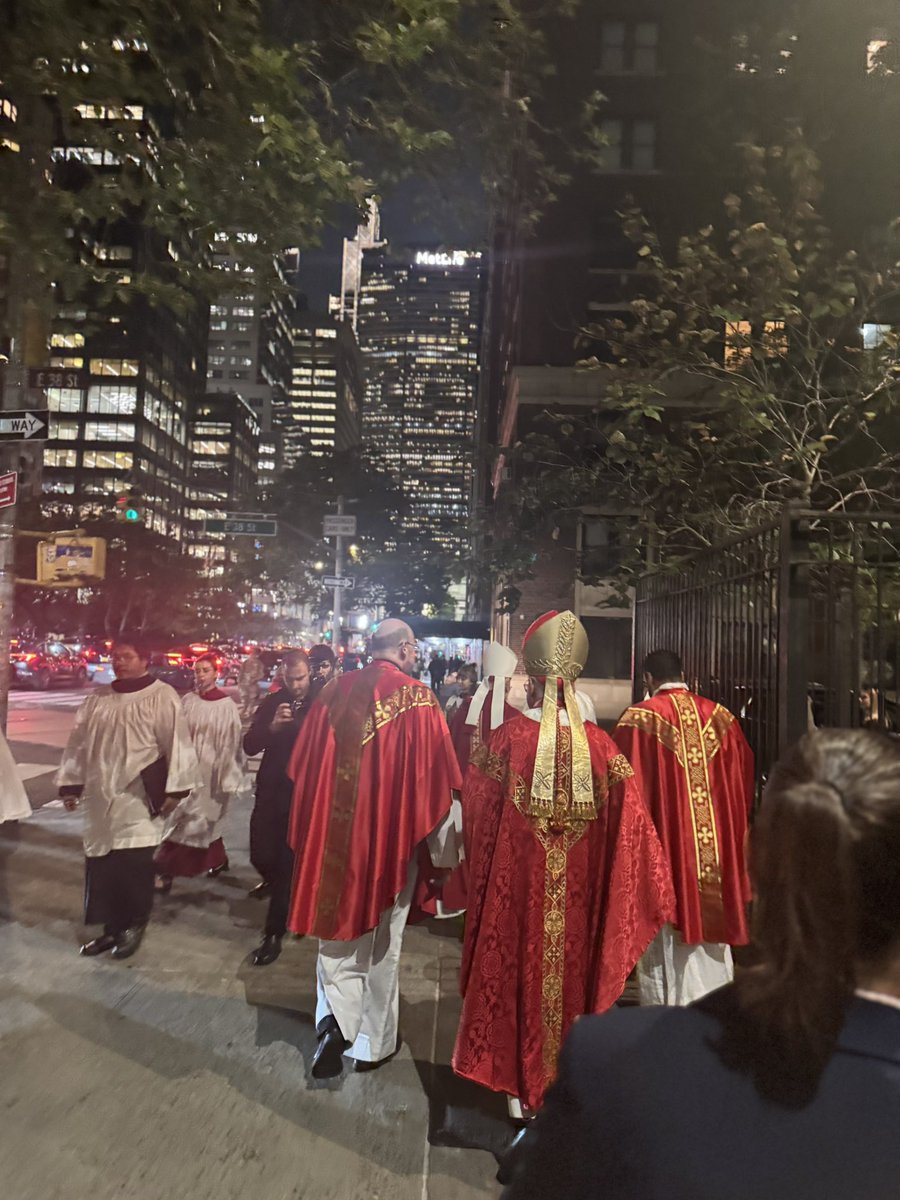 ChristopherHale's tweet photo. Pope Leo XIV’s Secretary of State Cardinal Pietro Parolin wandering the streets of New York City after Mass at the United Nations. https://t.co/BG8aT43vvD