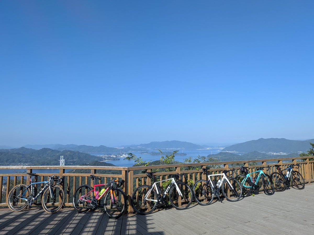 R_TanakaP's tweet photo. 高見山
#ロードバイク #roadbike #ビアンキ #bianchi #ridebianchi #サイクリング #cycling #infinitocv https://t.co/2Gb5KoanZu