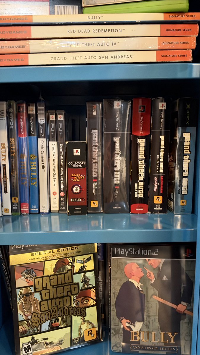 AnSoLx's tweet photo. Physical 🤍👾🎮 https://t.co/vfsRYCENaJ