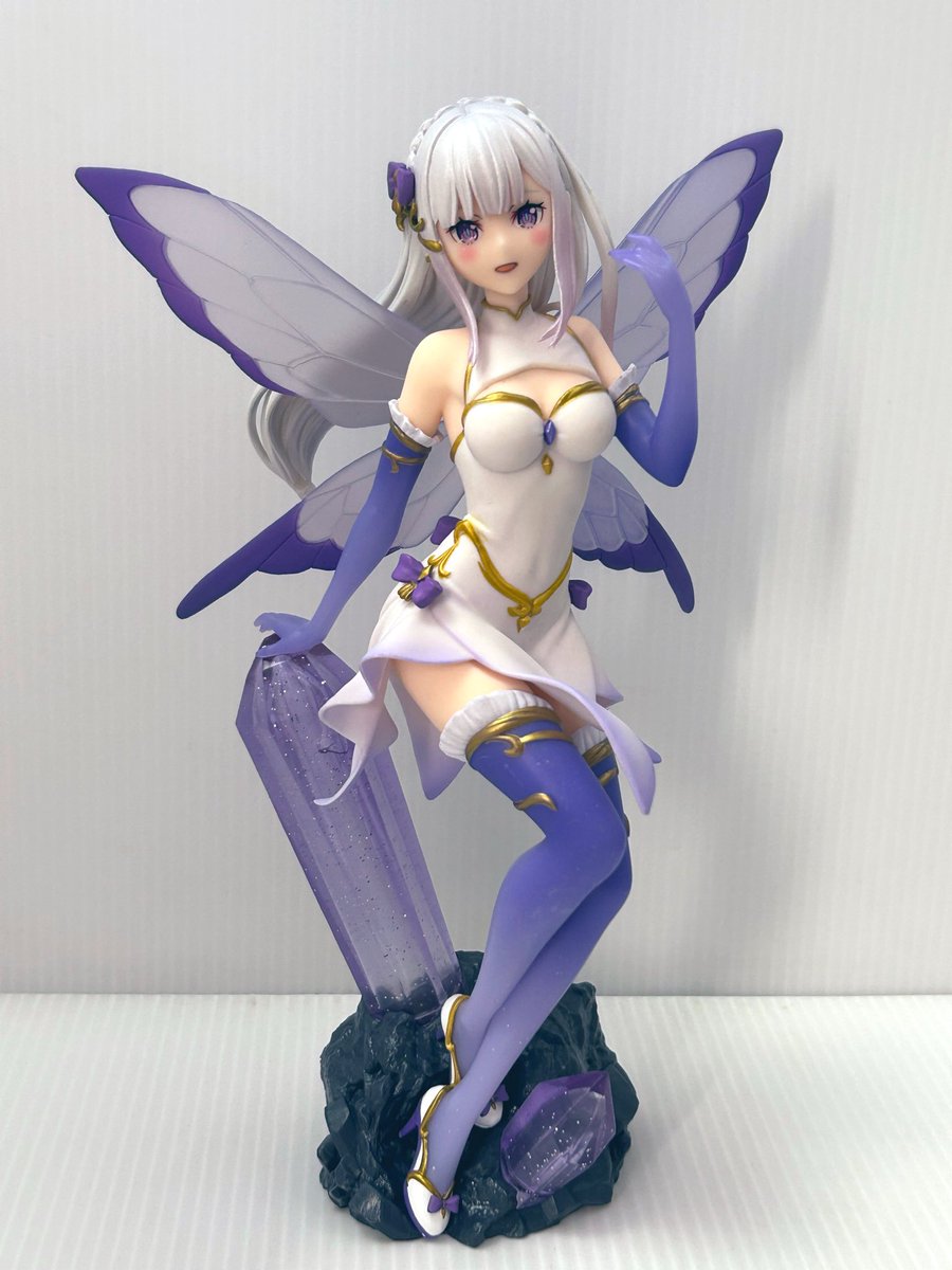 kazrider36's tweet photo. エミリア誕前日に開封しました✨
ジュエルプリンセス💎🦋
特に期待してなかったけど、パケ写より実物のが出来良いです👍🤭
見つけて購入して良かった💜
羽は取れやすいです💦
#エミリアたん #リゼロ #elcoco https://t.co/MXHyhckBbH