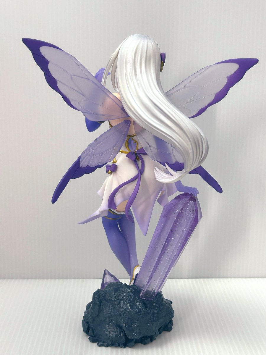kazrider36's tweet photo. エミリア誕前日に開封しました✨
ジュエルプリンセス💎🦋
特に期待してなかったけど、パケ写より実物のが出来良いです👍🤭
見つけて購入して良かった💜
羽は取れやすいです💦
#エミリアたん #リゼロ #elcoco https://t.co/MXHyhckBbH