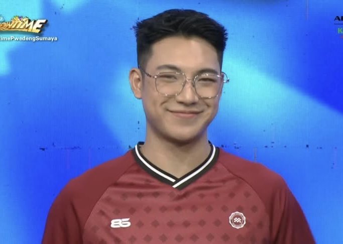 ilove_jaren's tweet photo. na para bang Korean heartthrob yan siya sa sobrang gwapo 😩❤️

#DARREN @Espanto2001 
#ShowtimePwedengSumaya

@itsShowtimeNa https://t.co/jzAbR4vKBC