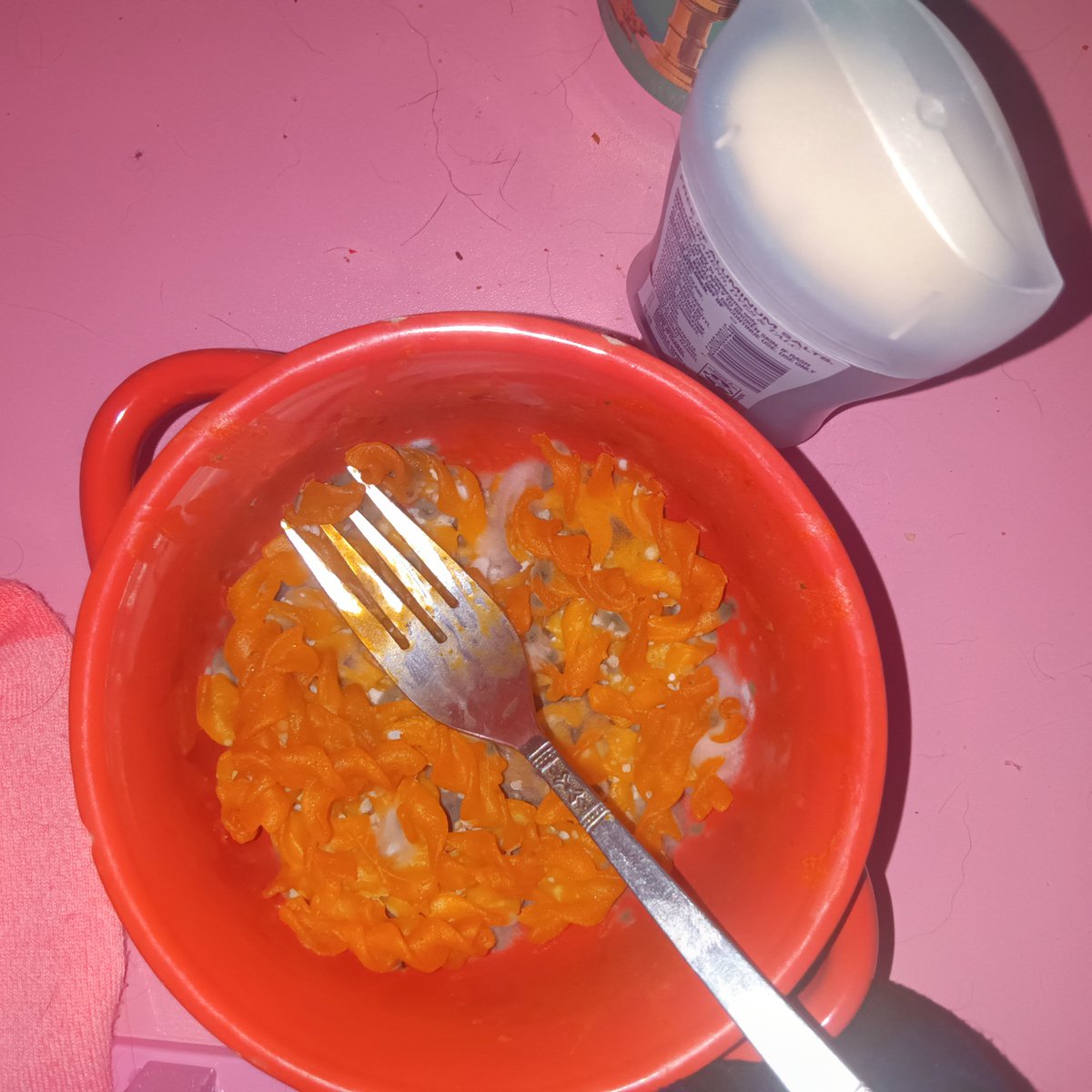 Purely_Lucii's tweet photo. Ive been wondering why my throat has been so sore.. https://t.co/G40wwIcUuB