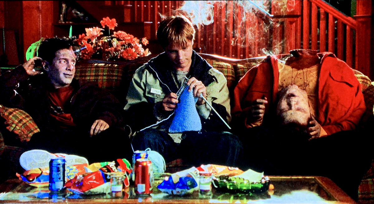 TruAndres's tweet photo. A fun movie that had the potential to stick the horror elements more. They chose to stay more comedy. Not a bad choice cause it is a fun and entertaining watch but could have been scary too. #MoviesInOctober #SpookySeason #IdleHands https://t.co/cpTLJJeJIY