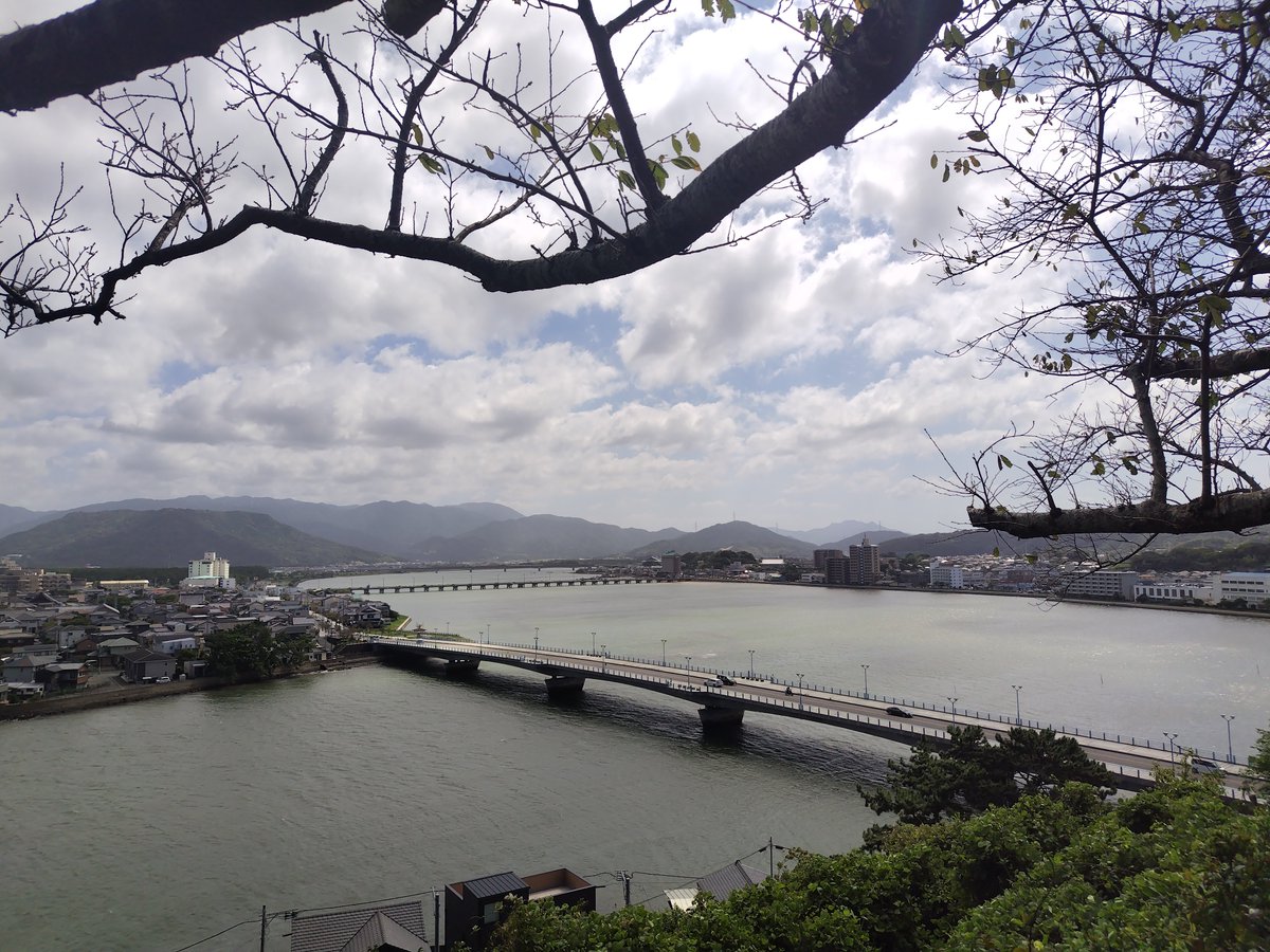 ogurisap's tweet photo. 唐津城
舞鶴公園

エレベーター使わないで石段登るのきちぃ…
景色めっちゃ良き https://t.co/9FZaIoddyA