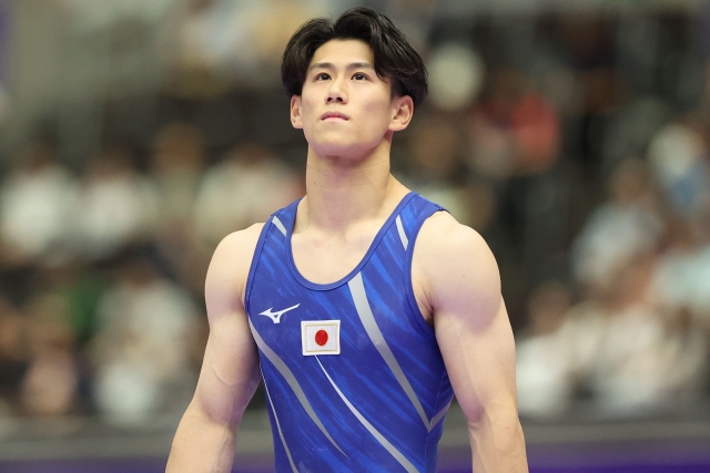 THEDIGESTweb's tweet photo. 🤸 #橋本大輝 🤸

東京五輪金メダリストが #体操 での大観衆への感謝を熱弁「#アジア大会 で多くの競技が見られる機会もあるなか…」【男子個人総合決勝】
https://t.co/wwqUqVIvfC https://t.co/iFB0M5ufCs