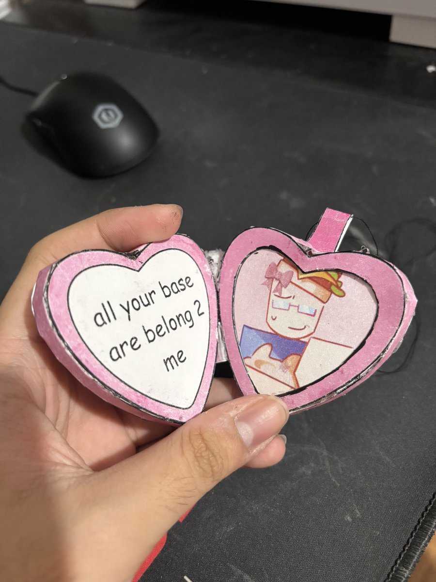 sharkbyteceo's tweet photo. 007n7 locket ^_^ https://t.co/mQ8ysDbbUs