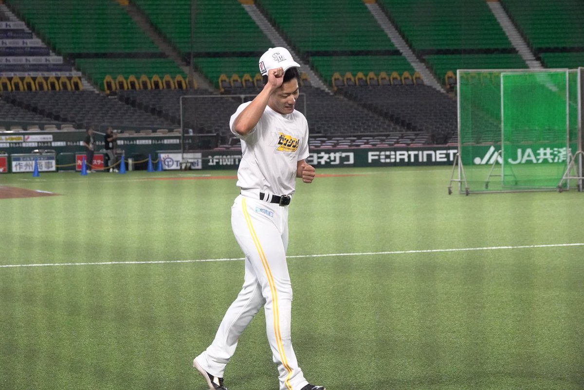 takafullc2's tweet photo. 【1軍】

渡邉陸選手がみずほPayPayドームの1軍に合流しました。

#sbhawks #鷹フル https://t.co/dLcy0Ea4SC