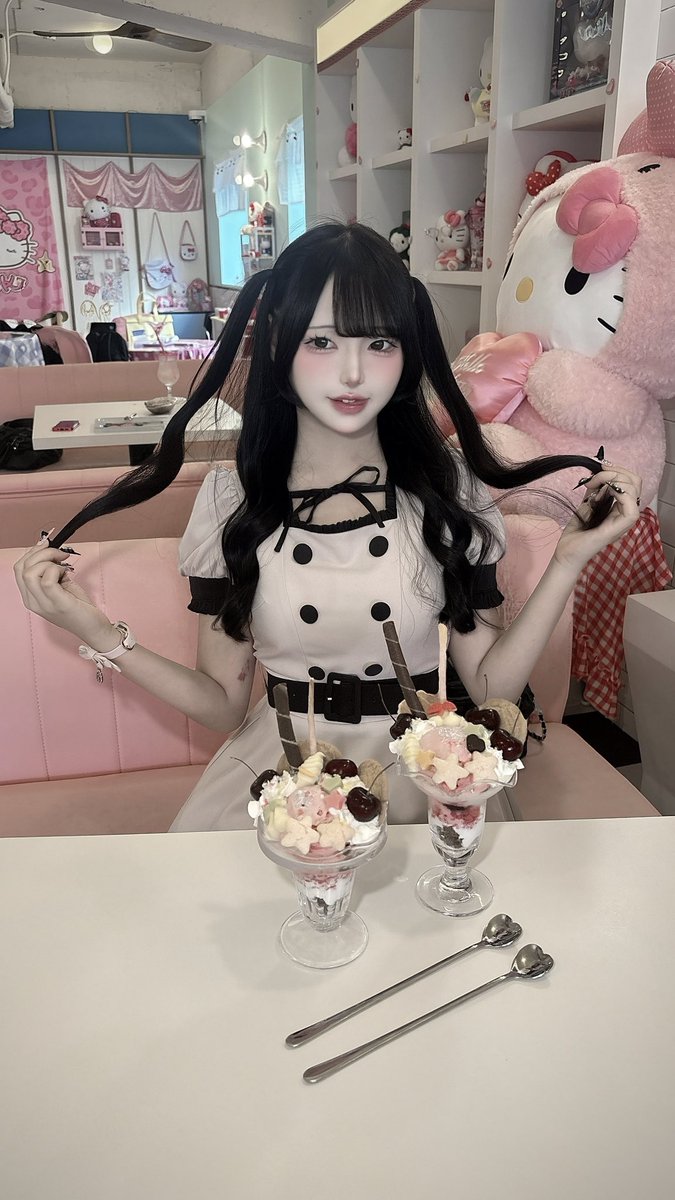 niya_xux's tweet photo. はたちなりました https://t.co/5XtaAHOZQh