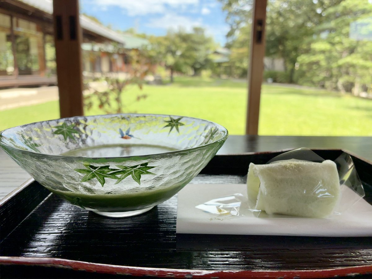amedamanameta's tweet photo. 高尚な1日過ごしてる。これが貴族の嗜みってもんか https://t.co/P4ELGWb3qb