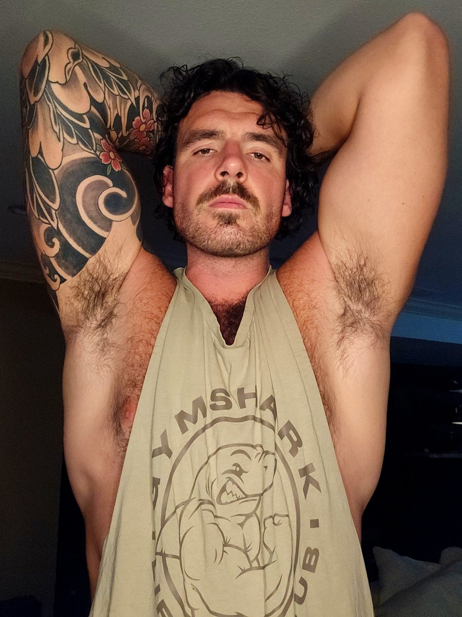 AlphaGodJake's tweet photo. Jawline https://t.co/duLZf4mn0o